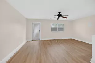 158 Valencia G, Delray Beach, FL 33446 - Photo 11