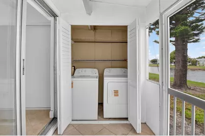 158 Valencia G, Delray Beach, FL 33446 - Photo 23