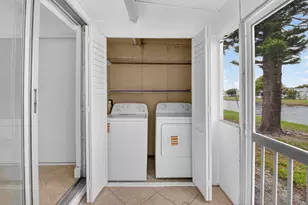 158 Valencia G, Delray Beach, FL 33446 - Photo 23