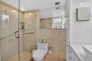 1050 Hillsboro Mile, Hillsboro Beach, FL 33062 - Photo 23