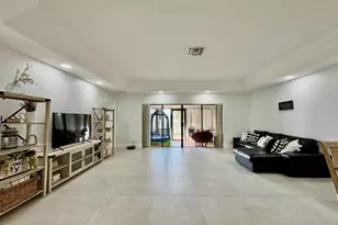 9106 Chatsworth Cascades, Boca Raton, FL 33434 - Photo 3