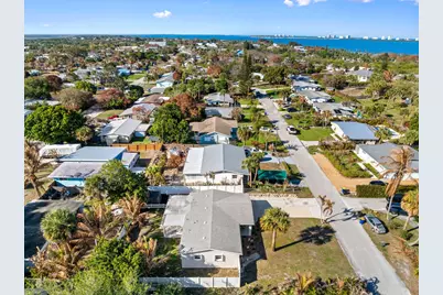 3528 NE Jeannette Drive, Jensen Beach, FL 34957 - Photo 45