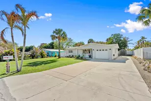 3528 NE Jeannette Dr, Jensen Beach, FL 34957 - Photo 3