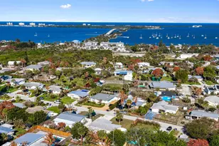 3528 NE Jeannette Dr, Jensen Beach, FL 34957 - Photo 37