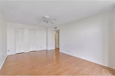1000 Parkview Drive #507, Hallandale Beach, FL 33009 - Photo 3