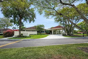 110 Lake Emerald Dr, Oakland Park, FL 33309 - Photo 29