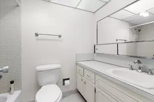 2500 NE 48th Ln, Fort Lauderdale, FL 33308 - Photo 13