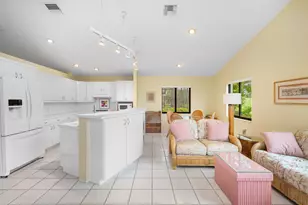 441 SW Jefferson Cir, Port Saint Lucie, FL 34986 - Photo 11