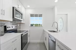 203 Manatee Ln, Fort Pierce, FL 34982 - Photo 11