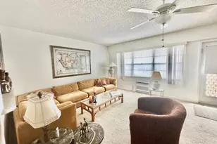 202 Brighton E, Boca Raton, FL 33434 - Photo 3