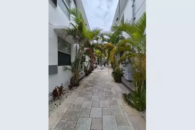 7610 Byron Avenue #19, Miami Beach, FL 33141 - Photo 3