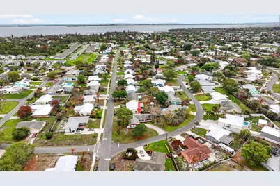 2387 NE 16th Court, Jensen Beach, FL 34957 - Photo 43