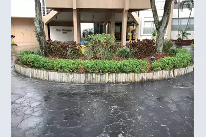 1300 St Charles Place, Pembroke Pines, FL 33026 - Photo 43