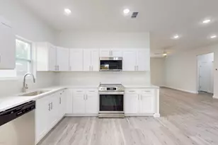 8685 101st Ct, Vero Beach, FL 32967 - Photo 11