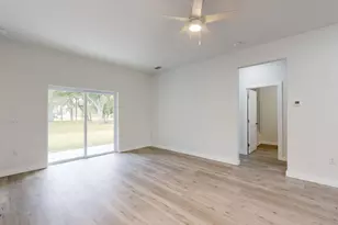 8685 101st Ct, Vero Beach, FL 32967 - Photo 7