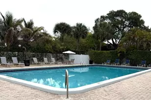 2720 S Oakland Forest Dr, Oakland Park, FL 33309 - Photo 23