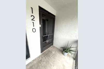 2720 S Oakland Forest Drive #1210, Oakland Park, FL 33309 - Photo 5