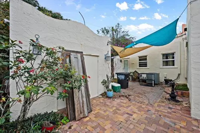 418 E Lakewood Road, West Palm Beach, FL 33405 - Photo 15