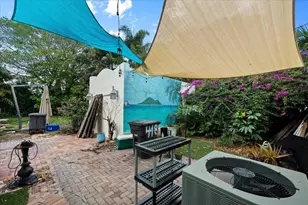418 E Lakewood Rd, West Palm Beach, FL 33405 - Photo 17