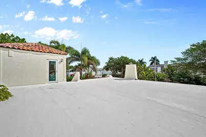 418 E Lakewood Road, West Palm Beach, FL 33405 - Photo 9