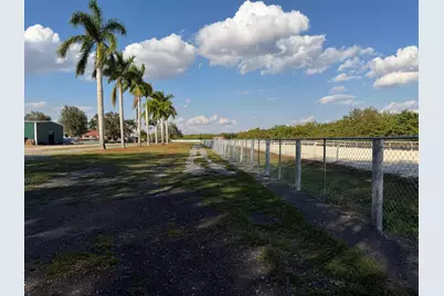 435 E A Road E, Labelle, FL 33935 - Photo 7