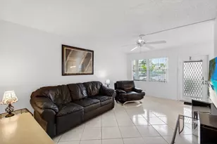 1009 Hythe A, Boca Raton, FL 33434 - Photo 3