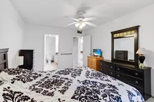 1009 Hythe A, Boca Raton, FL 33434 - Photo 21