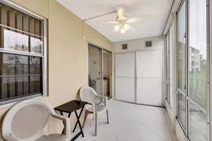 1009 Hythe A, Boca Raton, FL 33434 - Photo 37