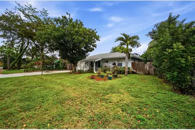 2316 SE 1st Street, Boynton Beach, FL 33435 - Photo 3