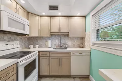 1121 Cambridge F, Deerfield Beach, FL 33442 - Photo 13