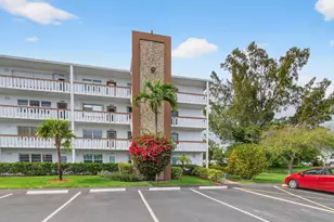 1121 Cambridge F, Deerfield Beach, FL 33442 - Photo 1