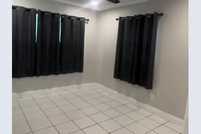 9402 NW 81st Court, Tamarac, FL 33321 - Photo 5