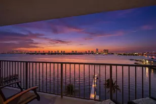 3040 Lake Shore Dr, Riviera Beach, FL 33404 - Photo 1