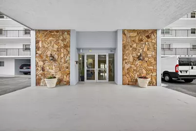 3040 Lake Shore Drive, Riviera Beach, FL 33404 - Photo 39