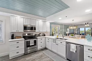 275 Palm Ave, Jupiter, FL 33477 - Photo 3