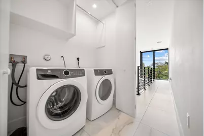 1052 N Victoria Park Road, Fort Lauderdale, FL 33304 - Photo 23