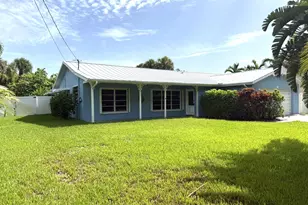 1916 Coconut Dr, Fort Pierce, FL 34949 - Photo 1