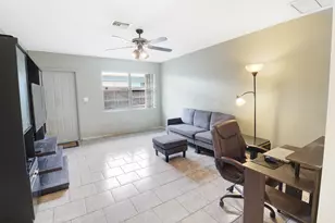 832 NE 22nd Dr, Wilton Manors, FL 33305 - Photo 23