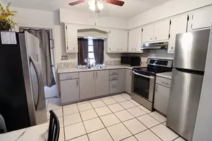 832 NE 22nd Dr, Wilton Manors, FL 33305 - Photo 13