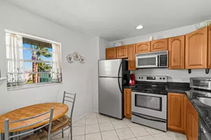 2515 NE 1st Ct, Boynton Beach, FL 33435 - Photo 5