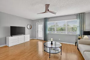 2074 Cambridge D, Deerfield Beach, FL 33442 - Photo 5