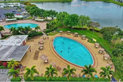 241 Sheffield J, West Palm Beach, FL 33417 - Photo 15