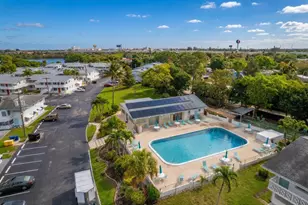 2020 Lake Osborne Dr, Lake Worth Beach, FL 33461 - Photo 17