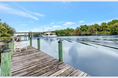 1055 SW Blue Water Way, Stuart, FL 34997 - Photo 3