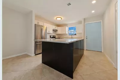 3351 NW 85th #116, Coral Springs, FL 33065 - Photo 3