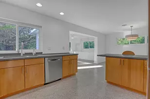 532 Gulf Rd, North Palm Beach, FL 33408 - Photo 17