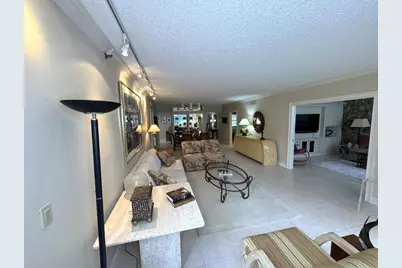 625 Oaks Drive #106, Pompano Beach, FL 33069 - Photo 5