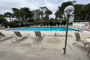 625 Oaks Dr, Pompano Beach, FL 33069 - Photo 23