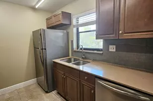 2050 N Congress Ave, West Palm Beach, FL 33401 - Photo 3