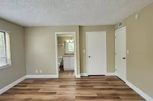 2050 N Congress Ave, West Palm Beach, FL 33401 - Photo 21